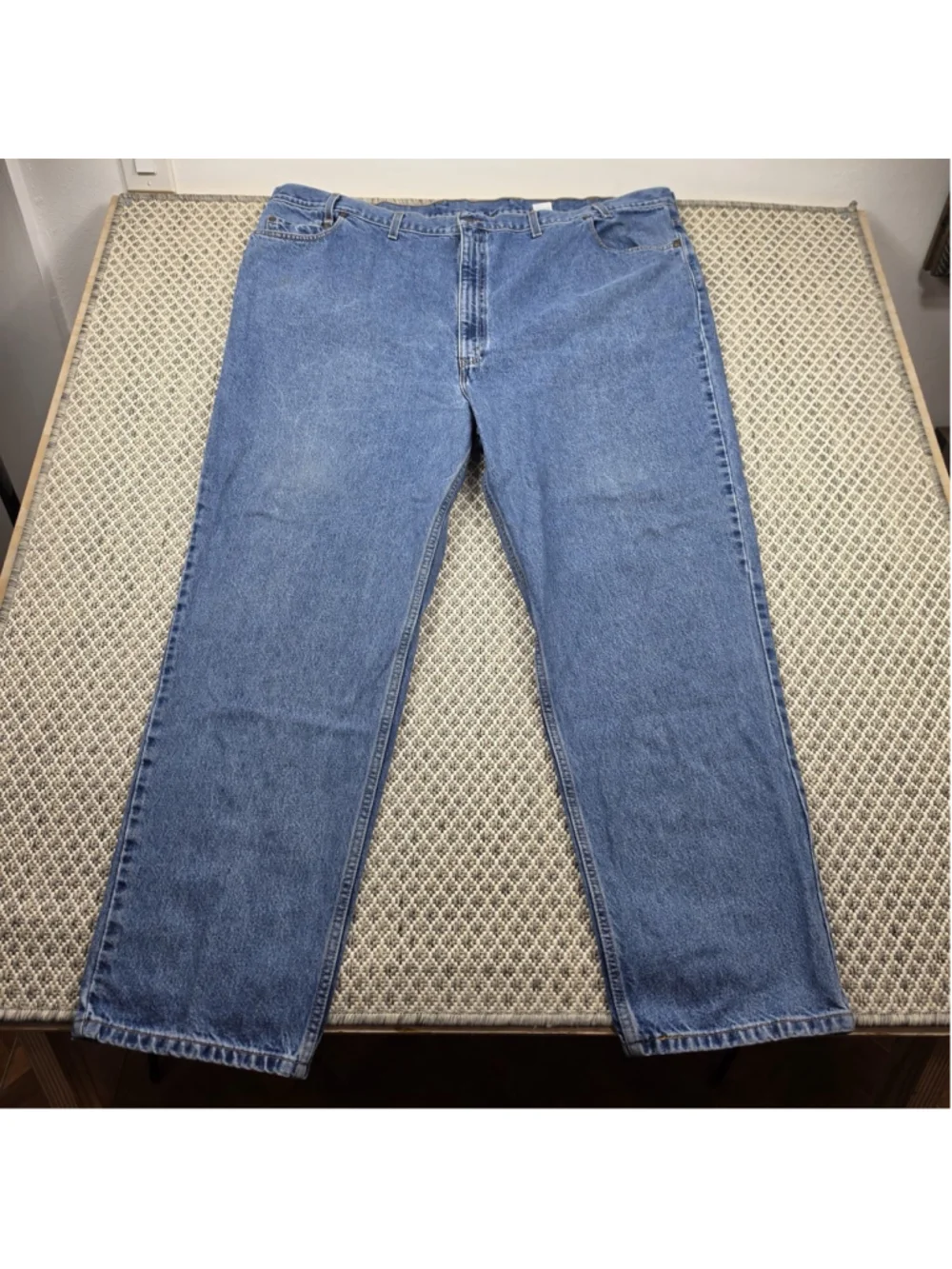 Vintage Levi’s 540 Relaxed Fit Jeans Men’s 54x32 Blue Denim Y2K Made USA